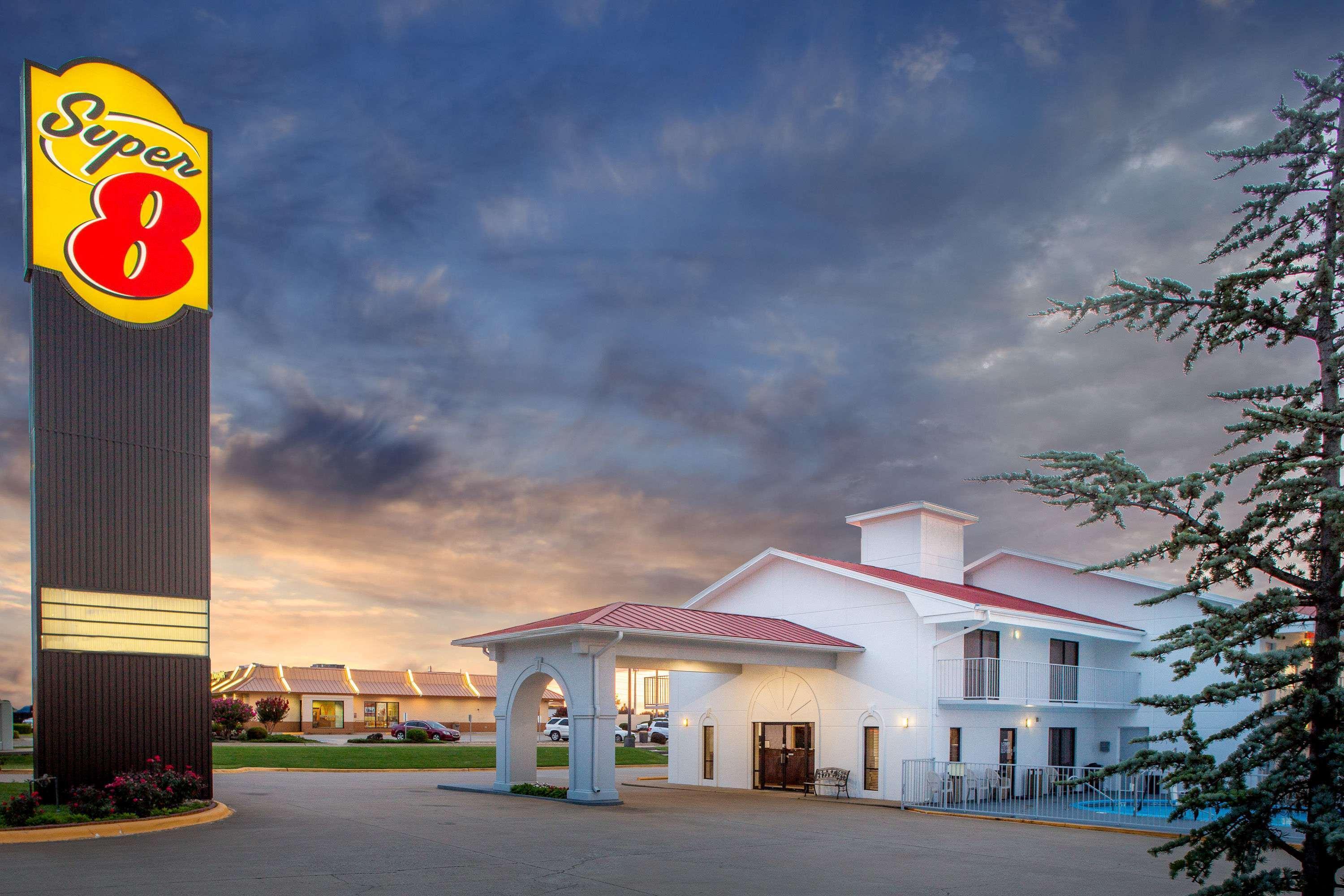 Super 8 By Wyndham Springdale Ar Motel Exterior foto
